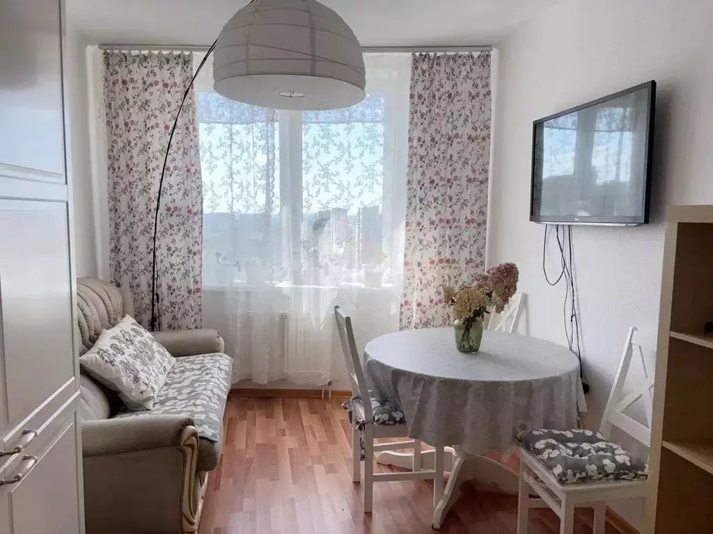 3-к кв. Свердловская область, Екатеринбург ул. Раевского, 6 (100.0 м) - Фото 2