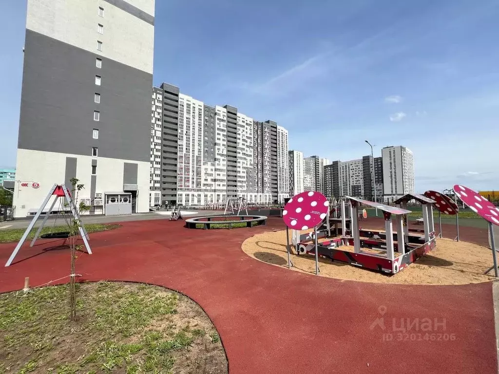 2-к кв. Оренбургская область, Оренбург ул. Автомобилистов, 13 (58.8 м) - Фото 1