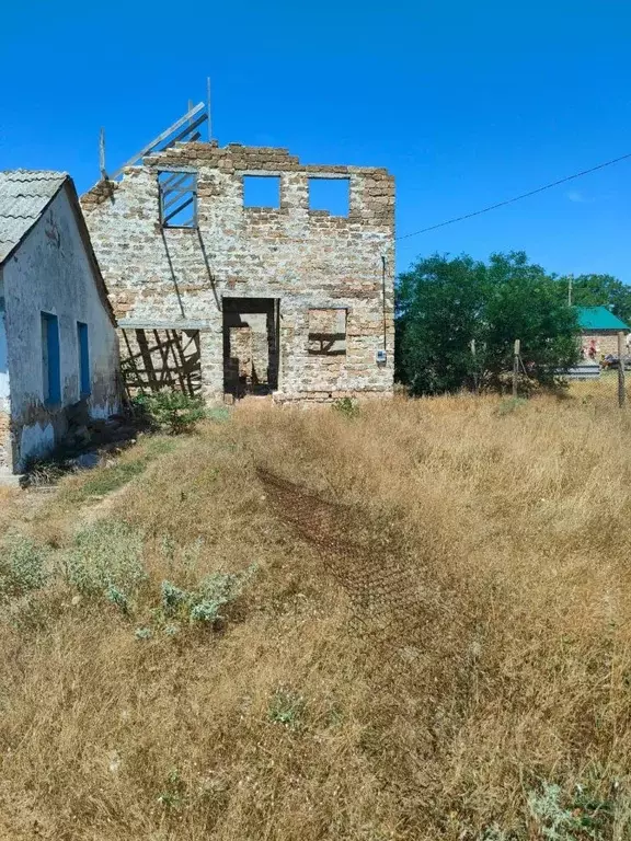Участок в Крым, Сакский район, с. Молочное  (8.5 сот.) - Фото 1