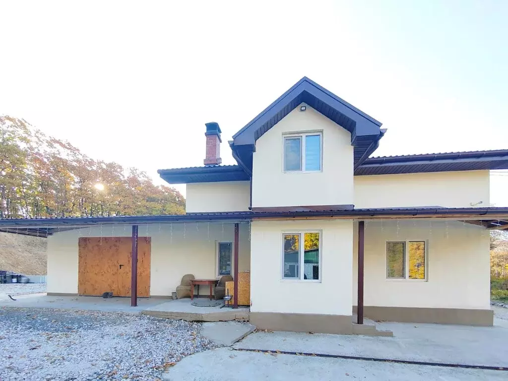 Дом в Владимиро-Александровское, Светлая улица, 23 (150 м) - Фото 1