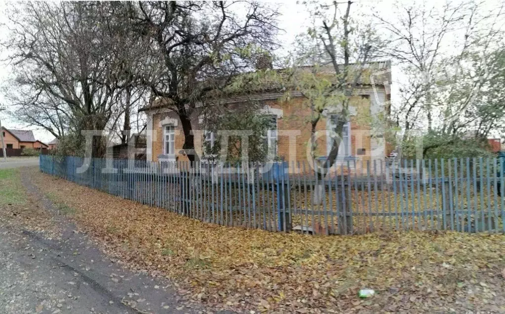 Дом в Краснодарский край, Кущевский район, Красносельское с/пос, с. ... - Фото 1