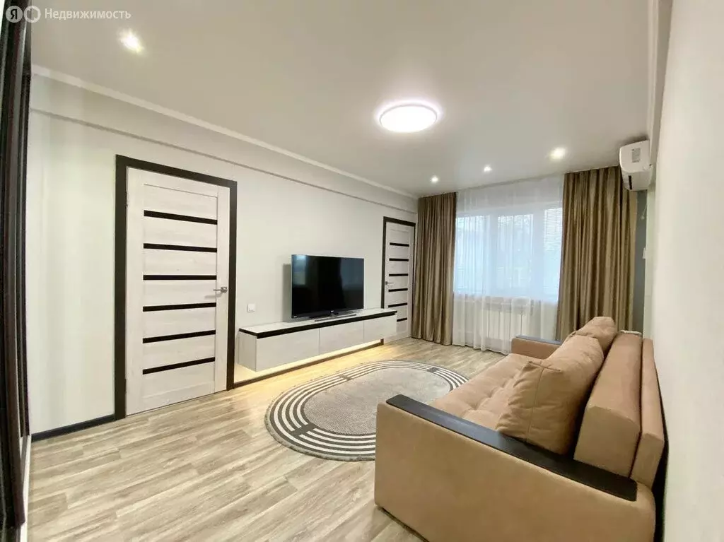 3-комнатная квартира: Астрахань, улица Софьи Перовской, 107А (49.5 м) - Фото 2