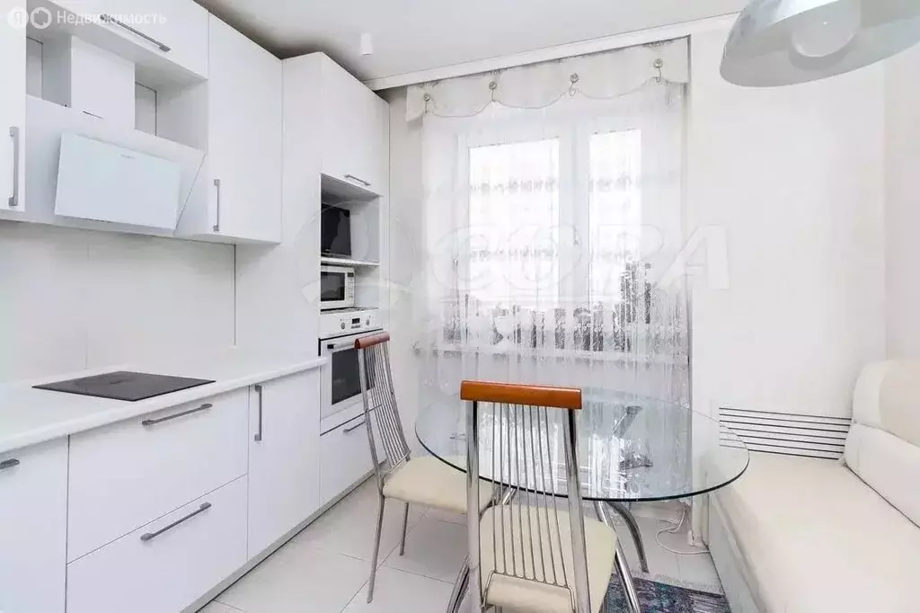 2-комнатная квартира: Тюмень, Ямская улица, 94 (53.1 м) - Фото 1