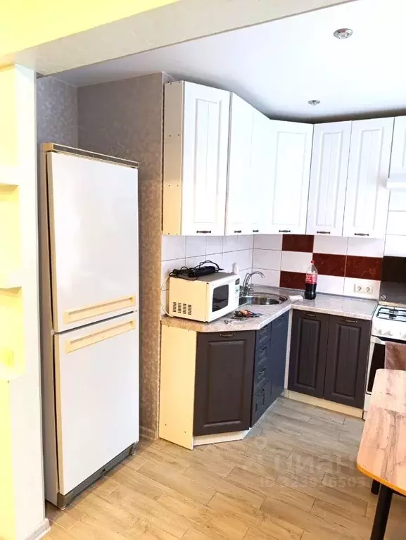 2-к кв. Омская область, Омск Волгоградская ул., 2Б (48.0 м) - Фото 2