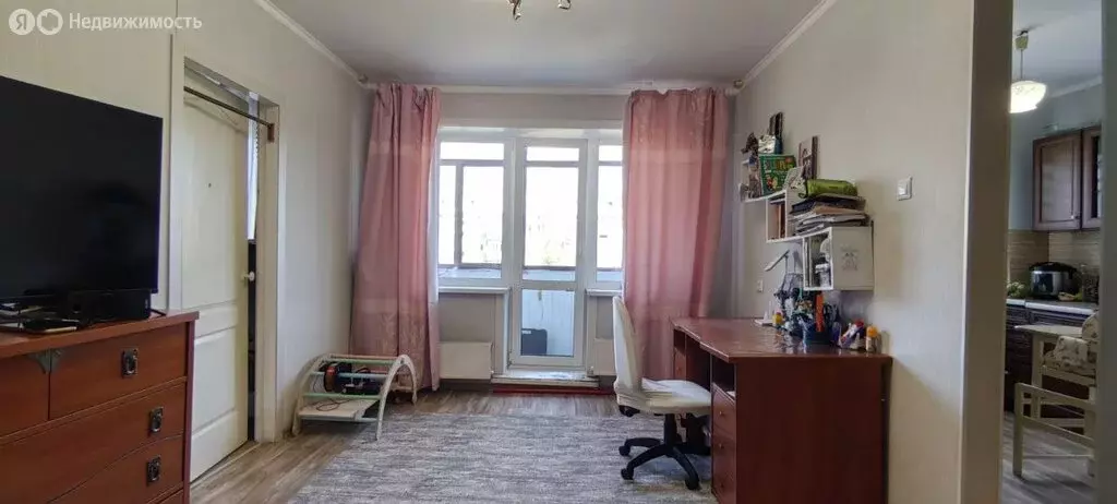 2-комнатная квартира: Междуреченск, улица Комарова, 9 (43.2 м) - Фото 0