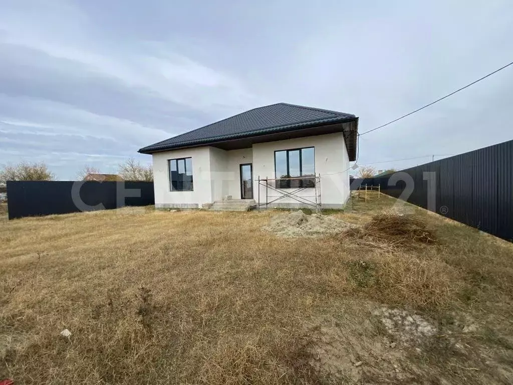 Дом в Адыгея, Тахтамукайский район, Старобжегокай аул  (130 м) - Фото 1