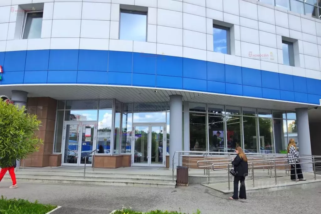 Торговая площадь в Свердловская область, Екатеринбург ул. Основинская, ... - Фото 1