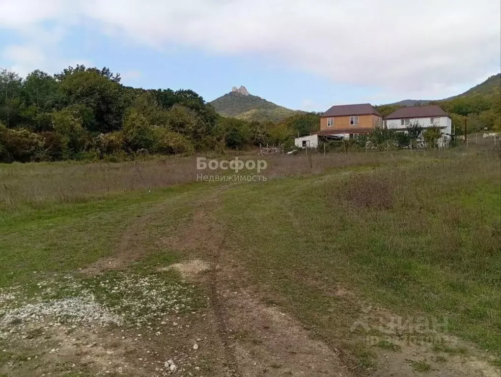 Участок в Крым, Судак муниципальный округ, с. Лесное ул. 18 Мая (8.2 ... - Фото 1