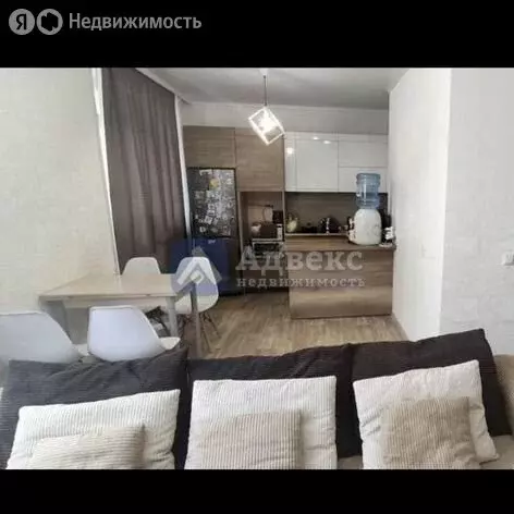 3-комнатная квартира: Тюмень, улица Тимофея Чаркова, 79 (75 м) - Фото 1