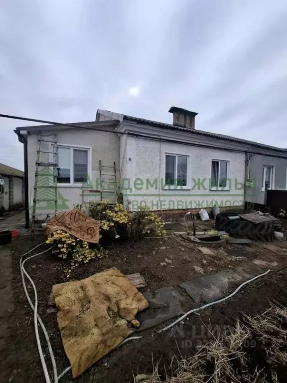 Дом в Саратовская область, Марксовский район, Зоркинское муниципальное ... - Фото 1