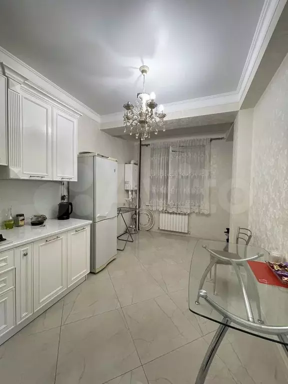 2-к. квартира, 60 м, 2/14 эт. - Фото 1