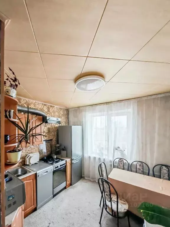 3-к кв. Ярославская область, Тутаев Комсомольская ул., 42 (66.4 м) - Фото 0