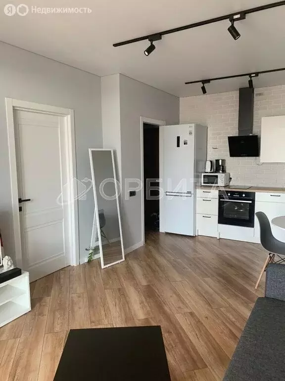 1-комнатная квартира: Тюмень, улица Тимофея Чаркова, 79к1 (36.1 м) - Фото 1
