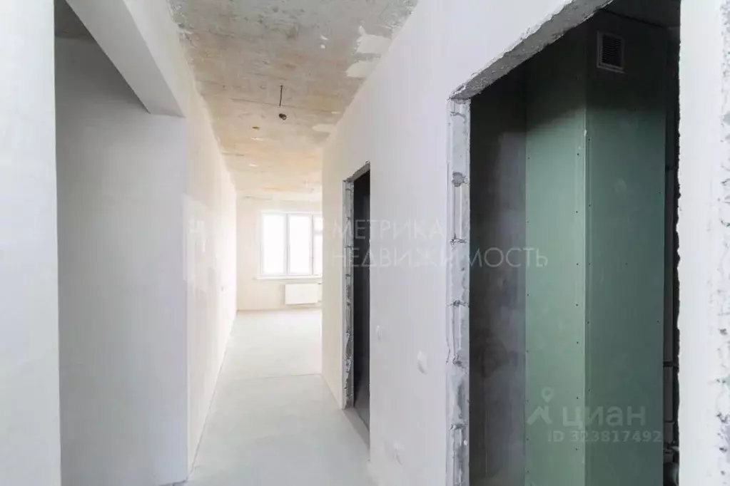 3-к кв. Тюменская область, Тюмень ул. Заполярная, 13 (85.4 м) - Фото 0