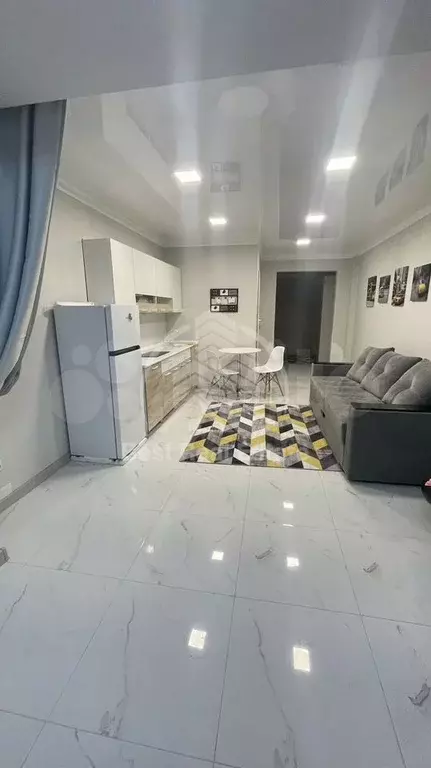 2-к. квартира, 40 м, 1/11 эт. - Фото 1