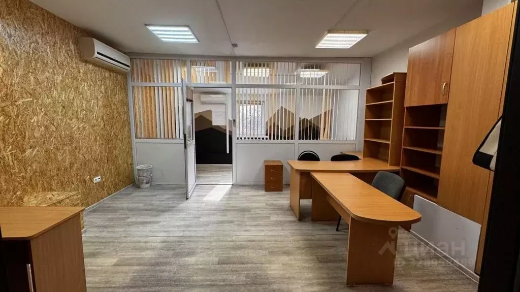 Офис в Удмуртия, Ижевск Авангардная ул., 11 (30 м) - Фото 1