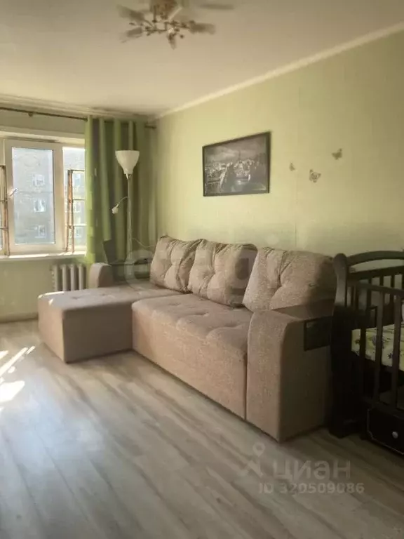 2-к кв. Коми, Ухта просп. Ленина, 32А (42.7 м) - Фото 0