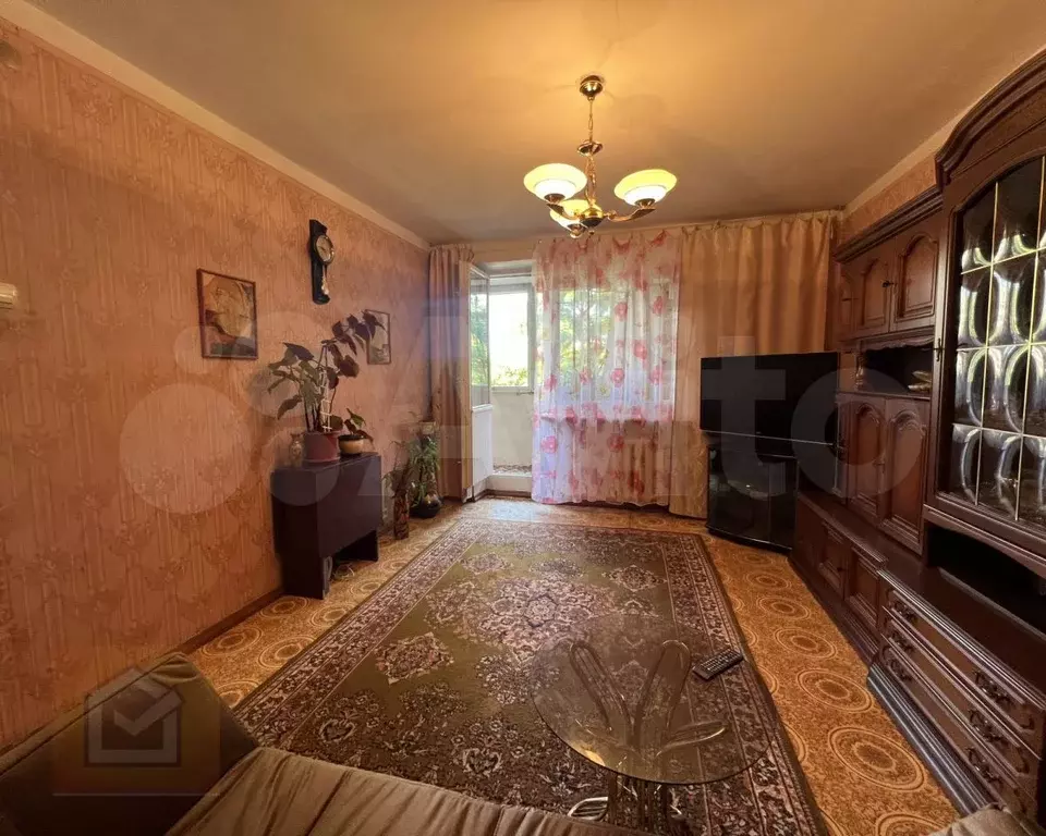 Комната 64,8 м в 4-к., 2/5 эт. - Фото 0