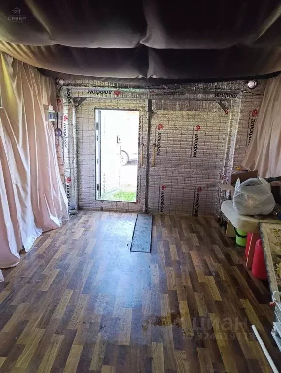 Гараж в Новгородская область, Новгородский район, Савинское с/пос, д. ... - Фото 2