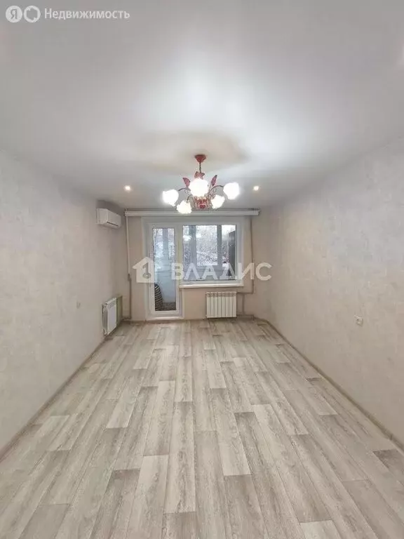 2-комнатная квартира: Белгород, улица Есенина, 12 (50 м) - Фото 1