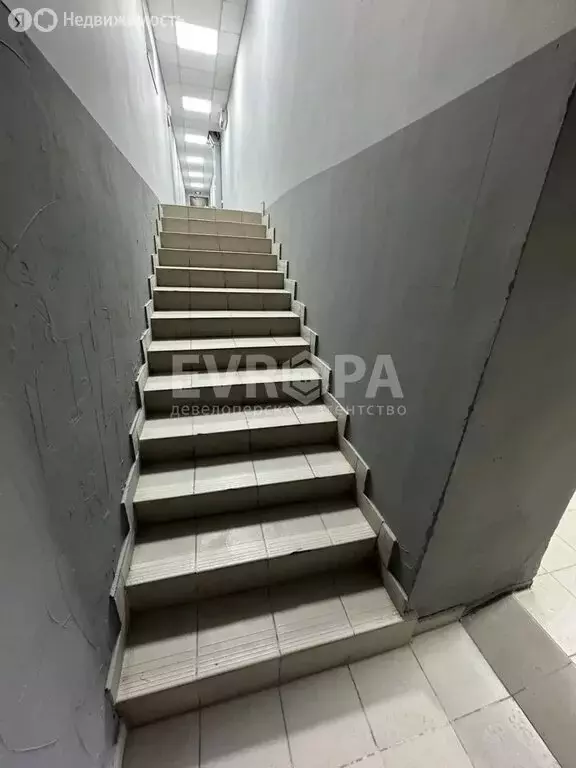 Помещение свободного назначения (200 м) - Фото 1