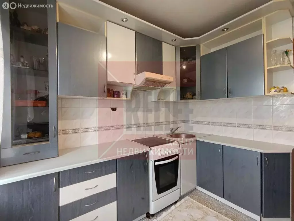 2-комнатная квартира: Калининград, Октябрьская улица, 61 (52.5 м) - Фото 1