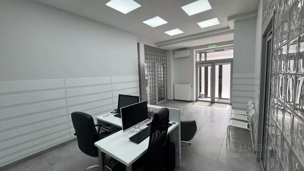 Офис в Ставропольский край, Ставрополь № 3 мкр, ул. Спартака, 2 (99 м) - Фото 1
