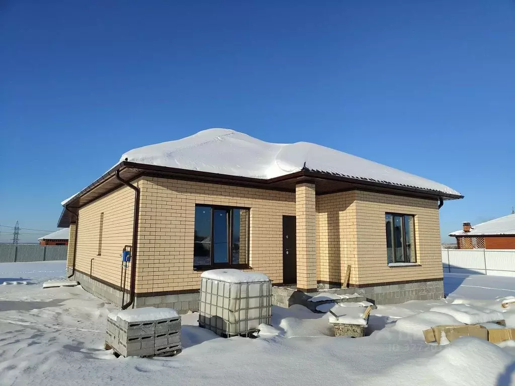 Дом в Белгородская область, Белгородский район, с. Стрелецкое ул. ... - Фото 1