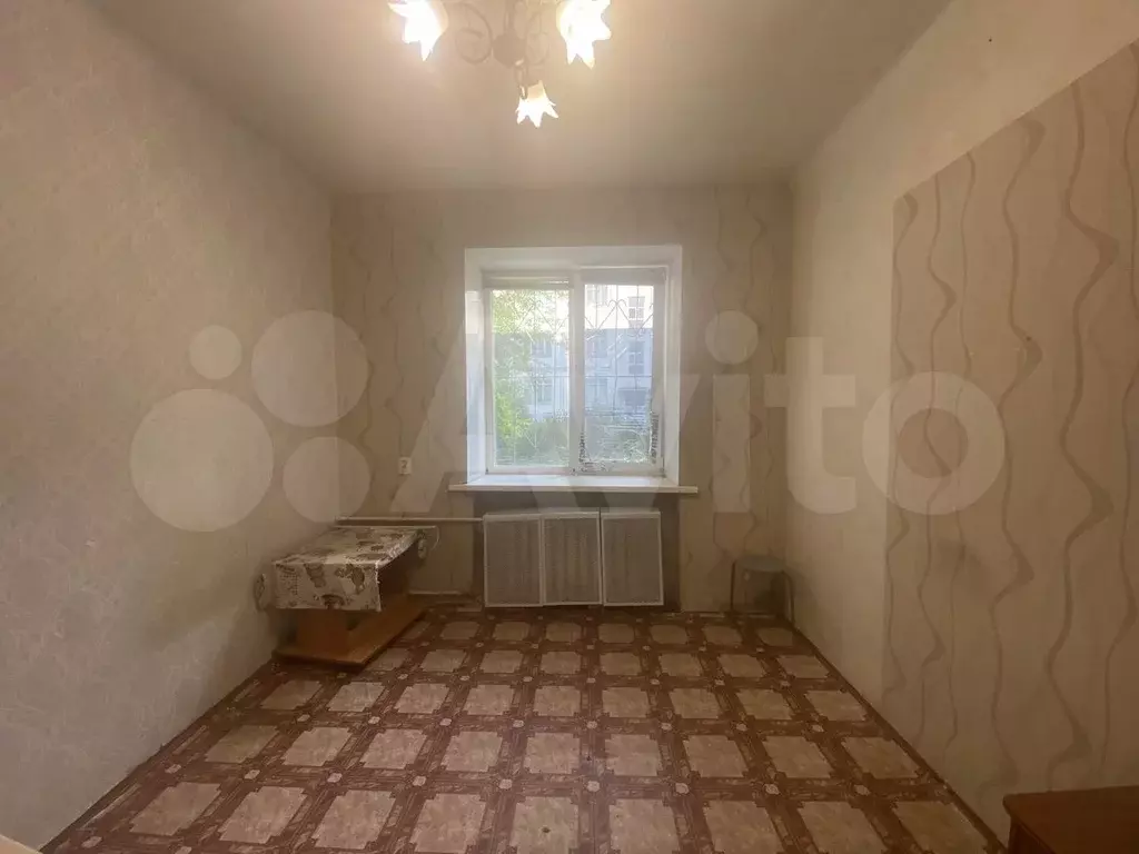 Комната 11,1 м в 4-к., 1/4 эт. - Фото 1