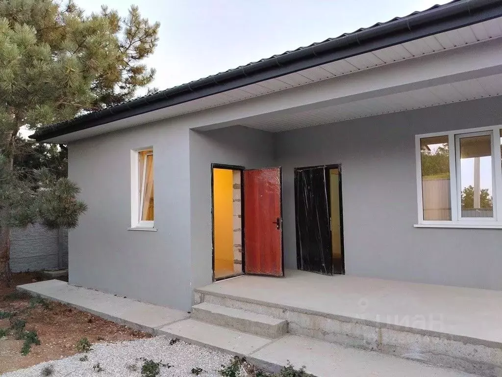 Дом в Севастополь Рассвет-3 садоводческое товарищество, 28 (110 м) - Фото 1