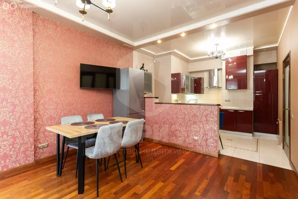 2-комнатная квартира: Калининград, Красная улица, 63А (102.4 м) - Фото 1