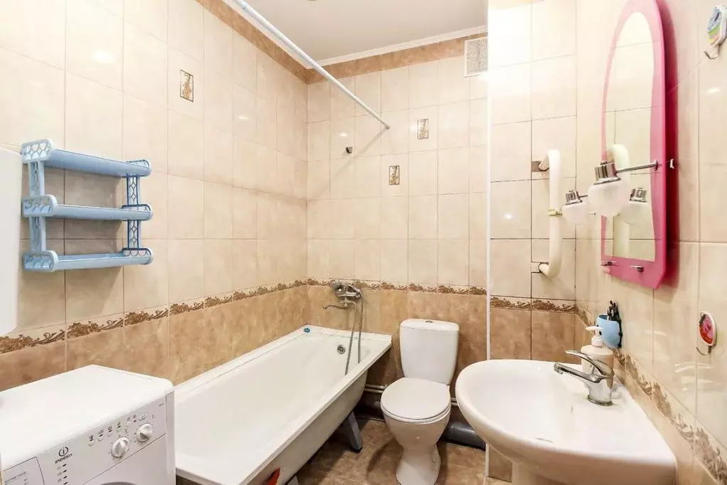 2-к кв. Тюменская область, Тюмень 3-й Заречный мкр,  (80.0 м) - Фото 1
