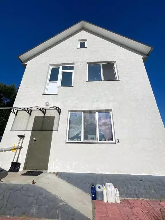 Дом в Калужская область, Ферзиковский район, Красный Городок с/пос, д. ... - Фото 1