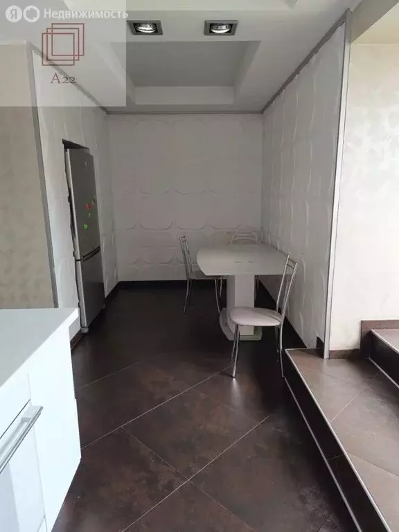 3-комнатная квартира: Барнаул, Павловский тракт, 74 (157 м) - Фото 0