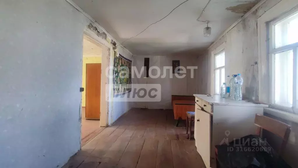 Дом в Белгородская область, Старый Оскол Гая ул. (30 м) - Фото 0