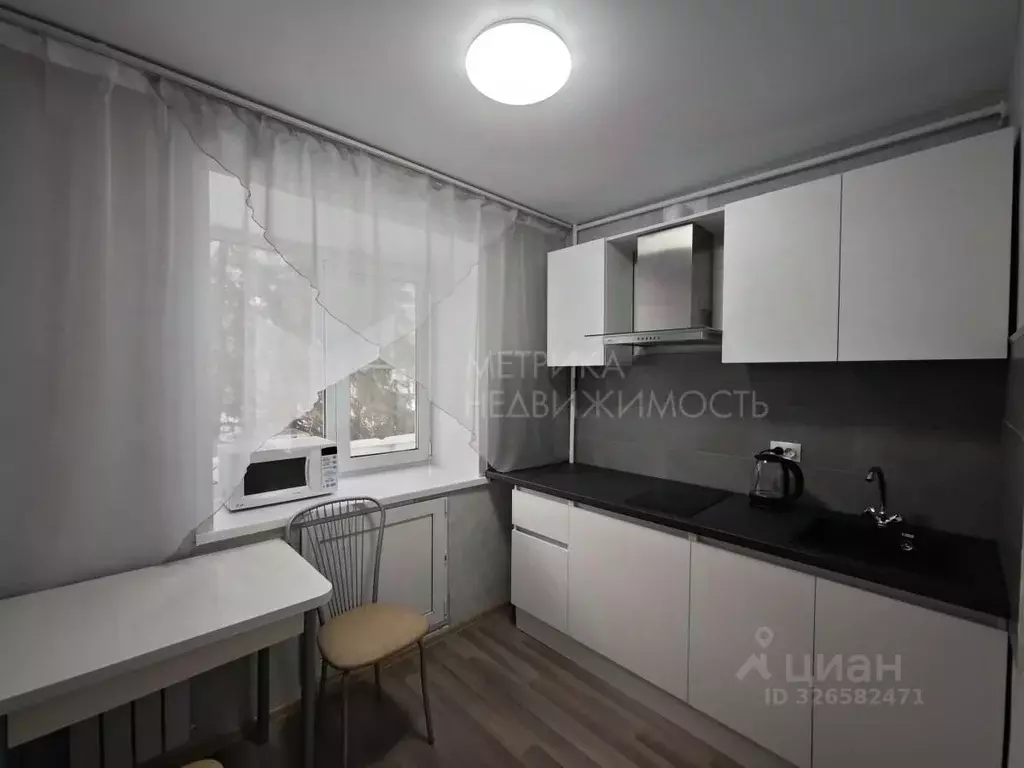 2-к кв. Тюменская область, Тюмень ул. Республики, 133 (43.0 м) - Фото 0