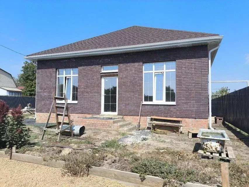 Дом в Ростовская область, Неклиновский район, с. Новобессергеневка ... - Фото 1