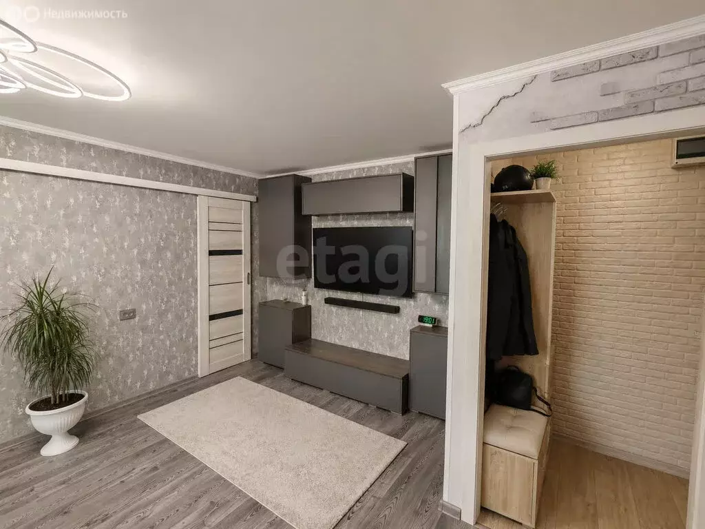 2-комнатная квартира: Петропавловск-Камчатский, Бийская улица, 4 (43 ... - Фото 1