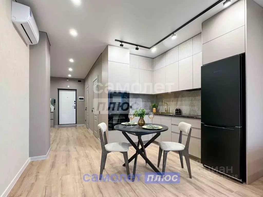 2-к кв. Чувашия, Чебоксары пл. Речников, 9 (80.8 м) - Фото 1