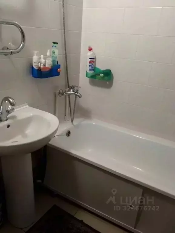 2-к кв. Омская область, Омск ул. 10 лет Октября, 219/1 (54.0 м) - Фото 1