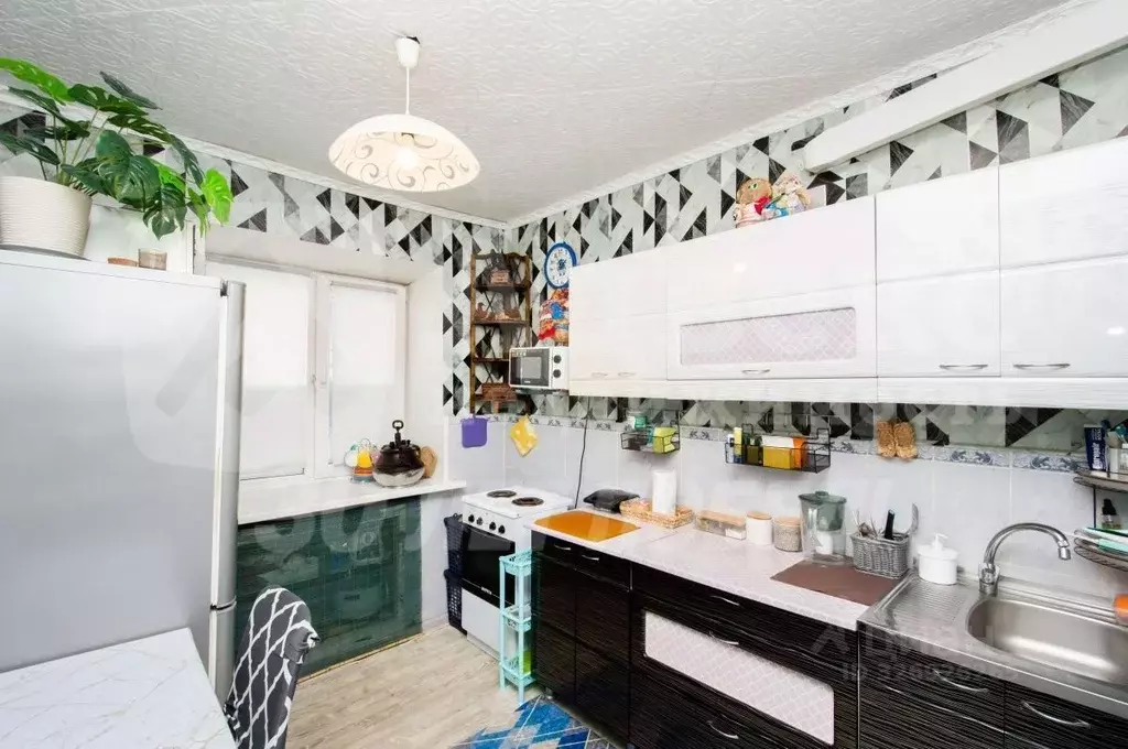 2-к кв. Тюменская область, Тюмень ул. Куйбышева, 89 (43.9 м) - Фото 2