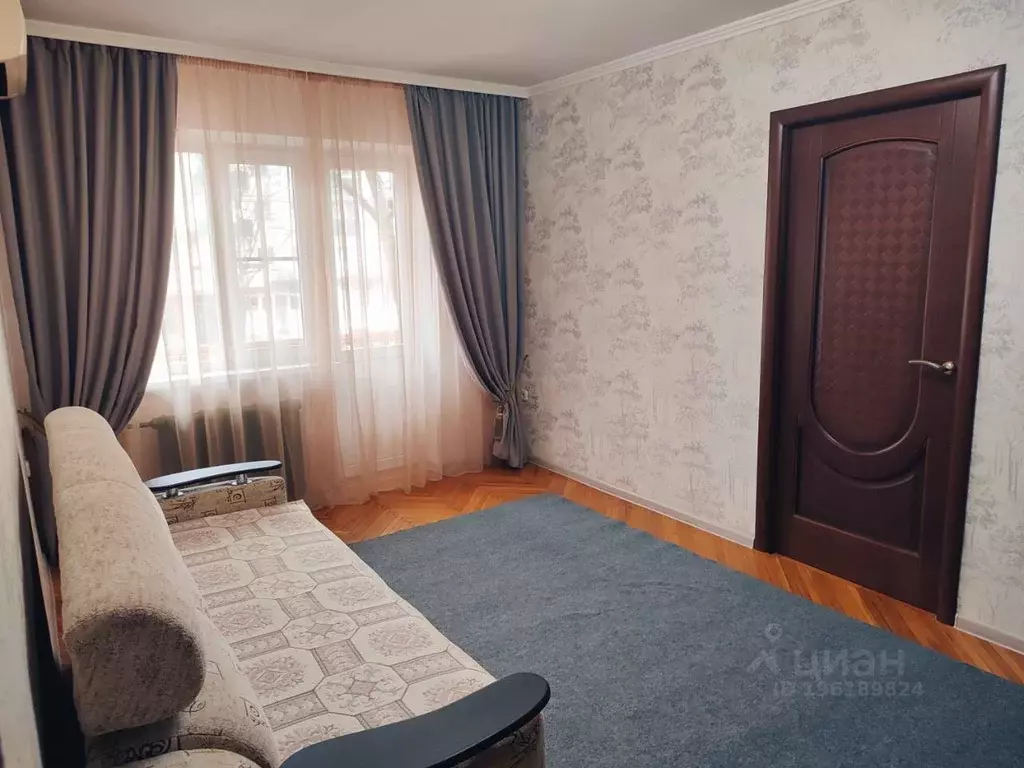 2-к кв. Адыгея, Майкоп Краснооктябрьская ул., 44 (45.0 м) - Фото 0