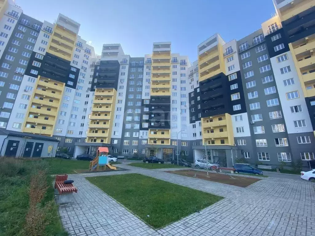 2-к кв. Калужская область, Обнинск ул. Усачева, 21 (70.1 м) - Фото 1