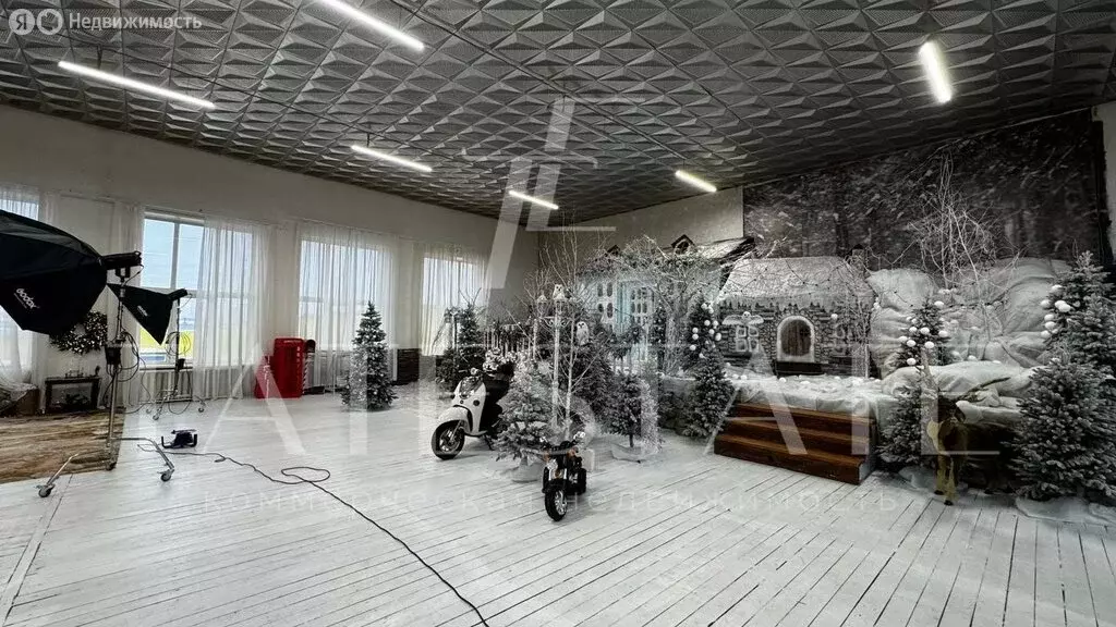 Офис (240 м) - Фото 1