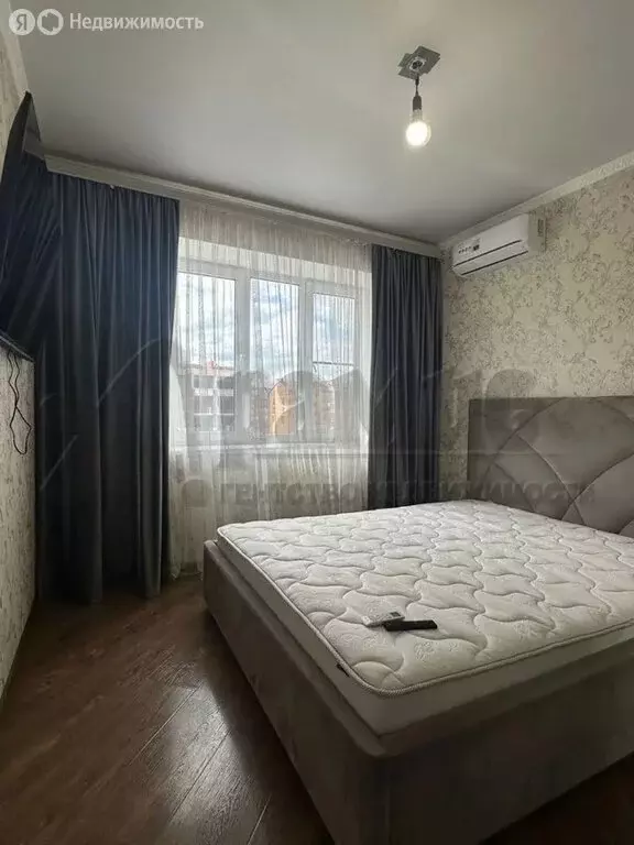 1-комнатная квартира: Владикавказ, улица Шамиля Джикаева, 4 (50 м) - Фото 1