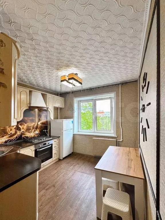 2-к. квартира, 55 м, 6/9 эт. - Фото 1