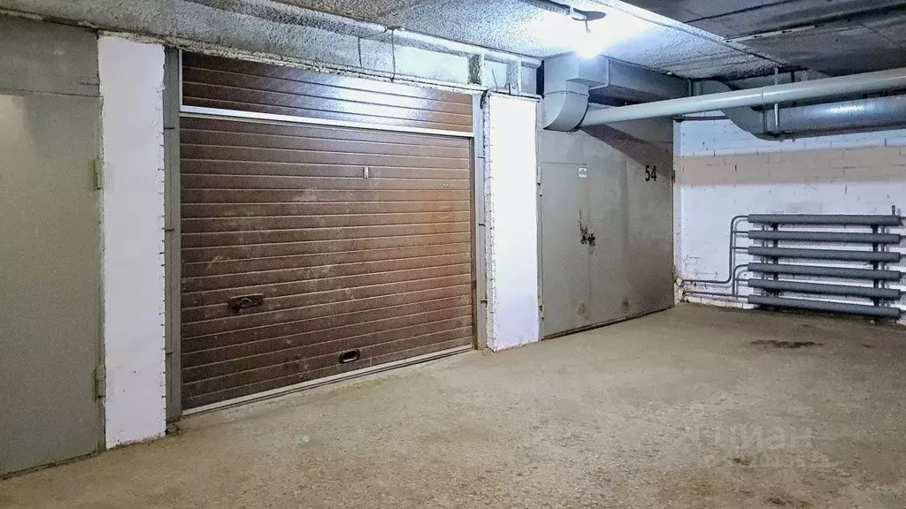 Гараж в Свердловская область, Екатеринбург ул. Чайковского, 56 (20 м) - Фото 1