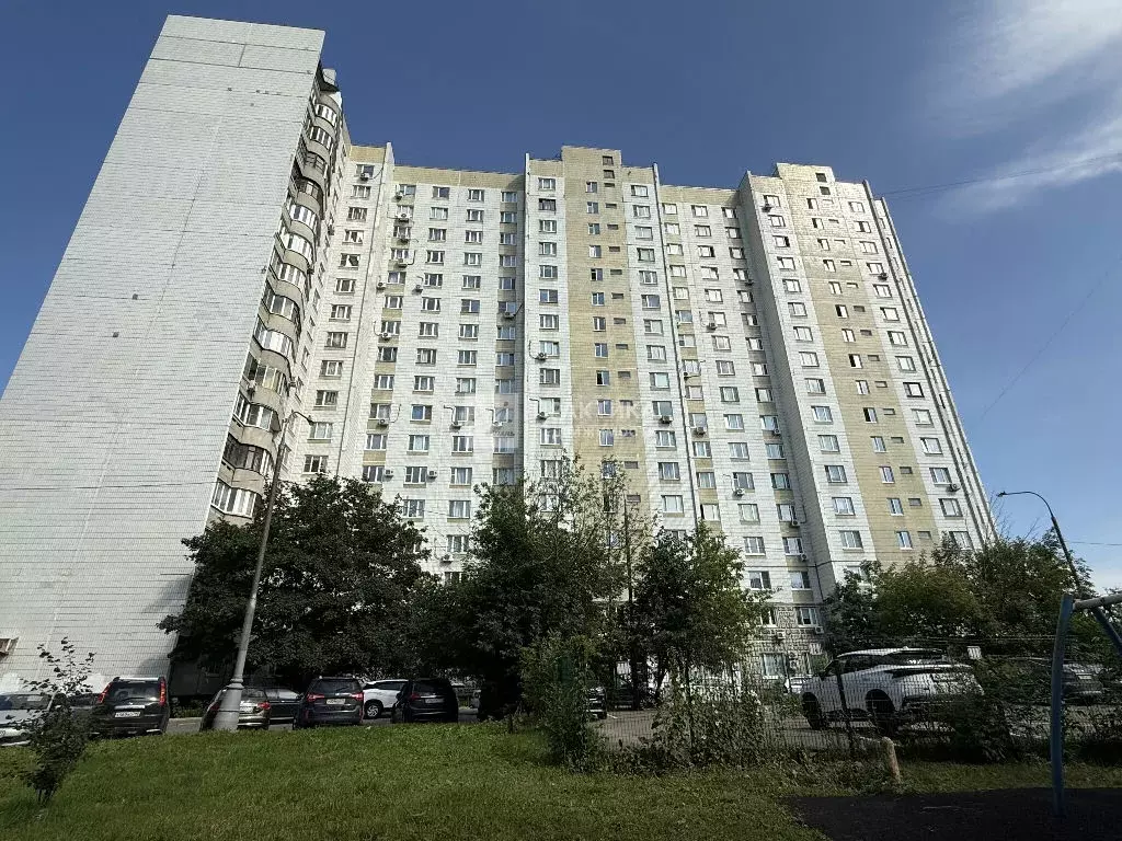 Продается 3-комнатная квартира - Фото 2