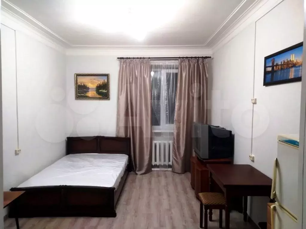 Комната 15,8 м в 7-к., 1/2 эт. - Фото 0