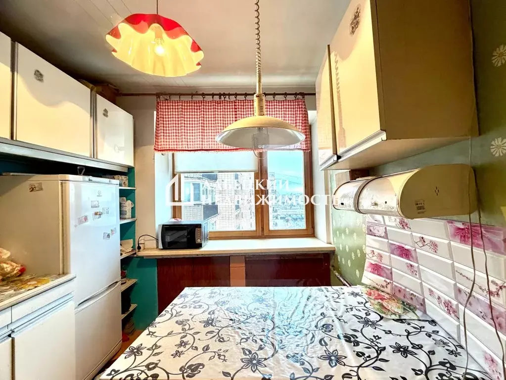 4-к кв. Санкт-Петербург Ленинский просп., 147 (75.2 м) - Фото 0